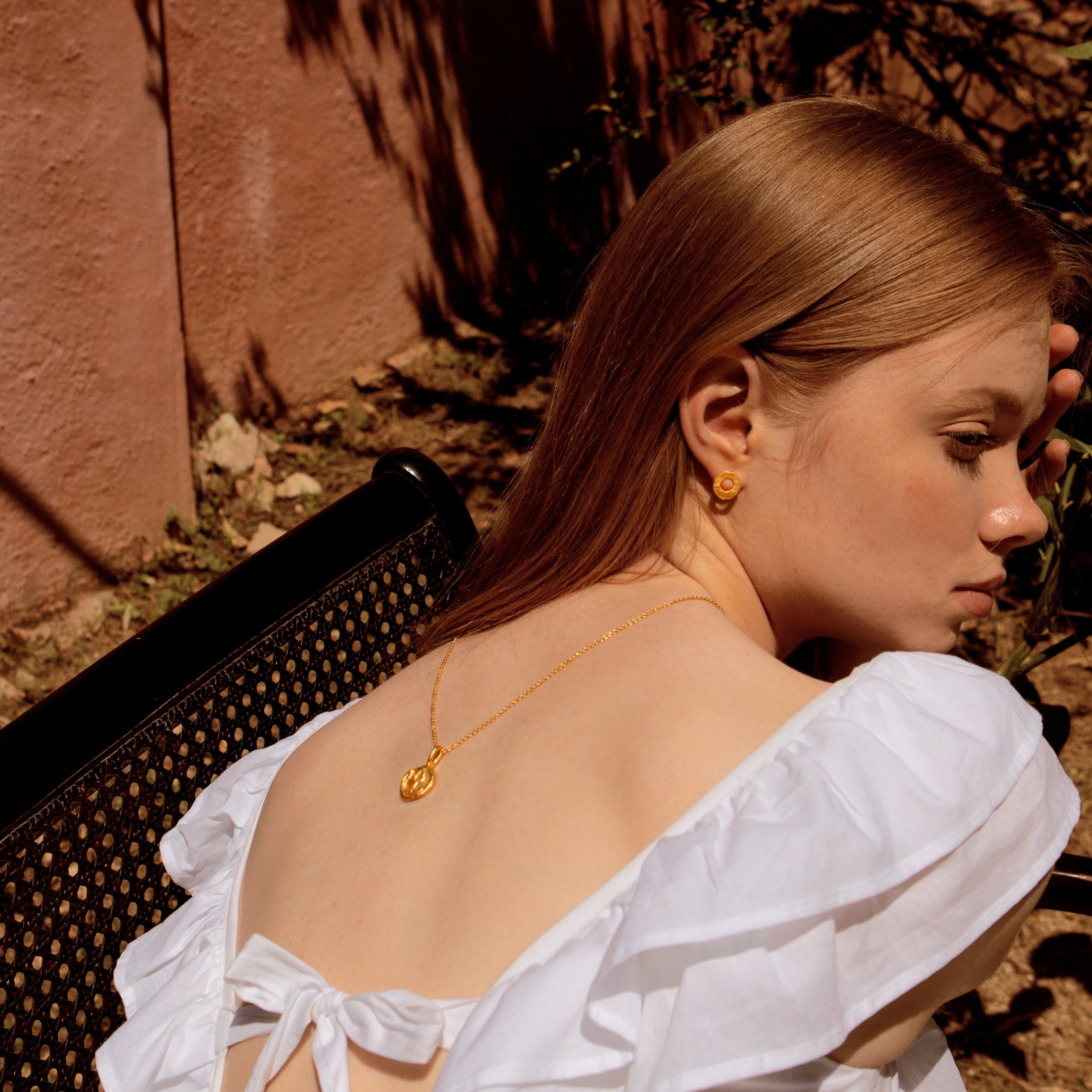 FLORAL MOTIF pendant