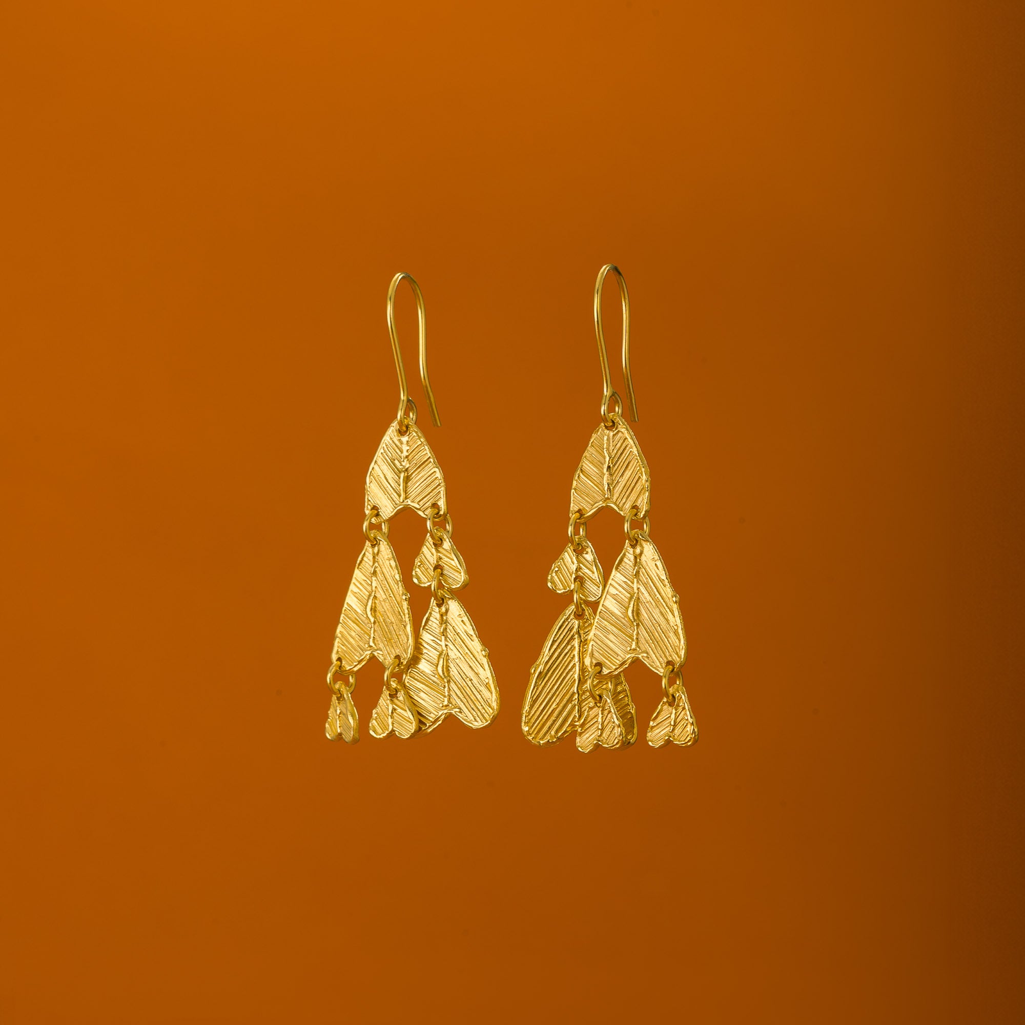 HEARTS DROP earrings