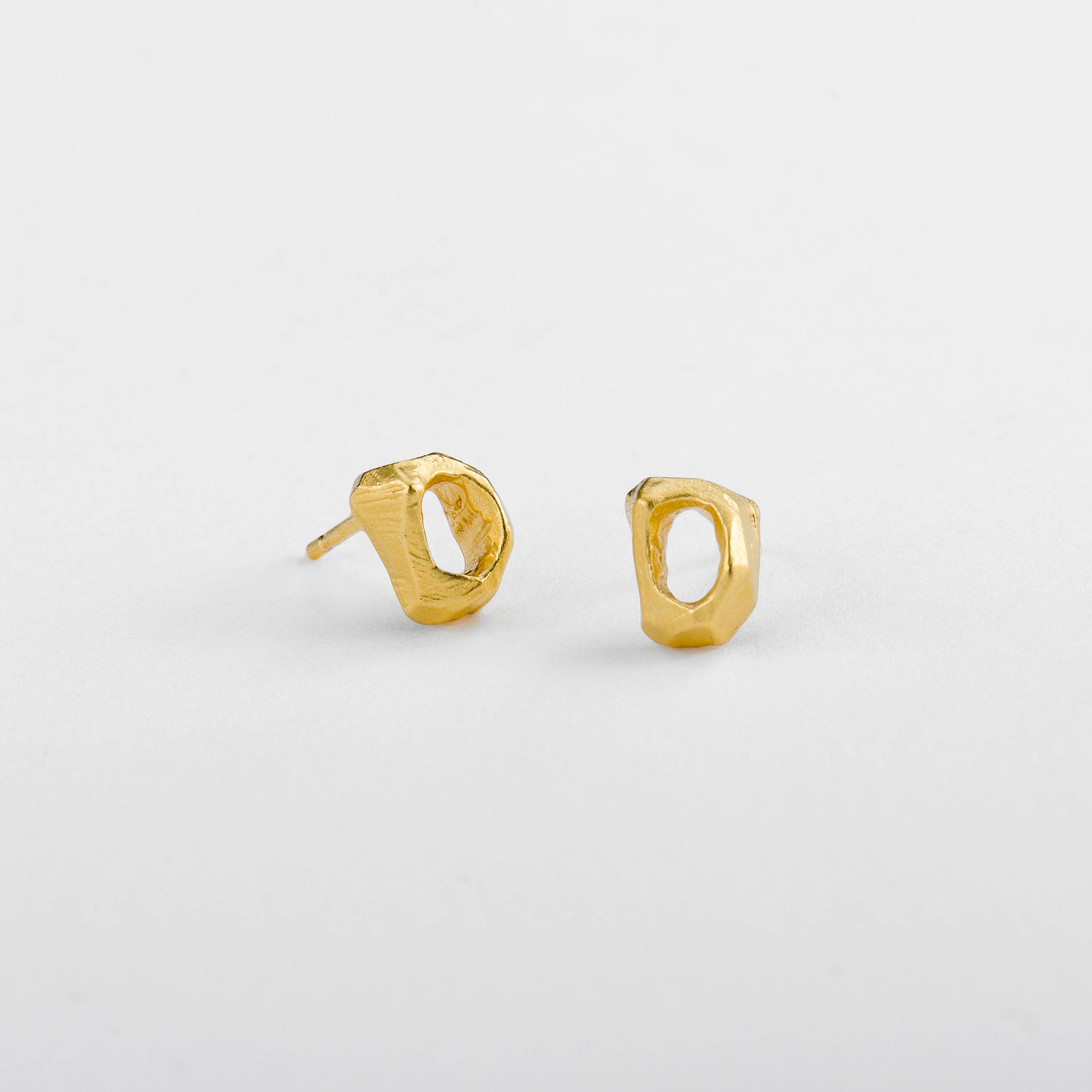 FRAGMENTS STUDS gold vermeil