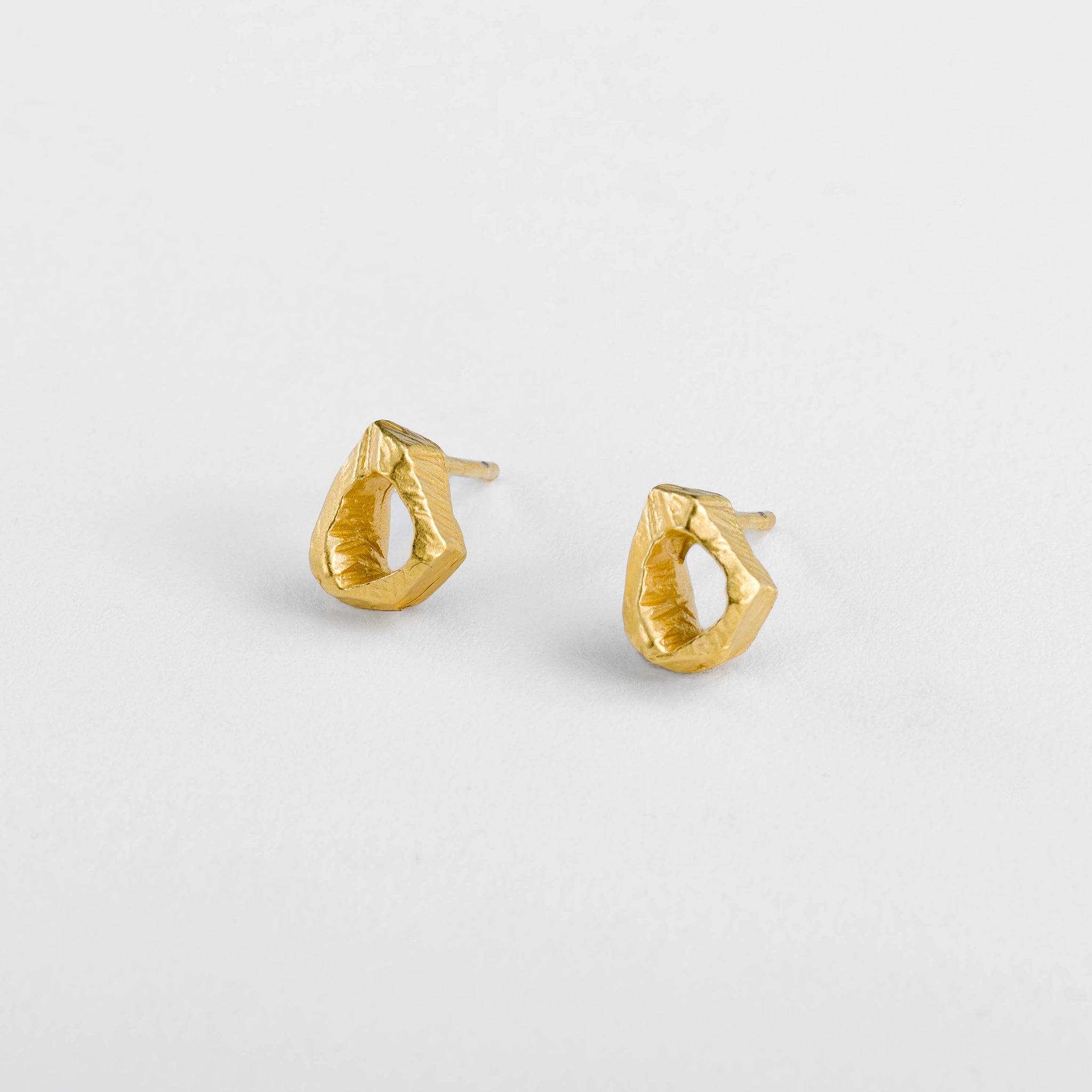 FRAGMENTS STUDS gold vermeil