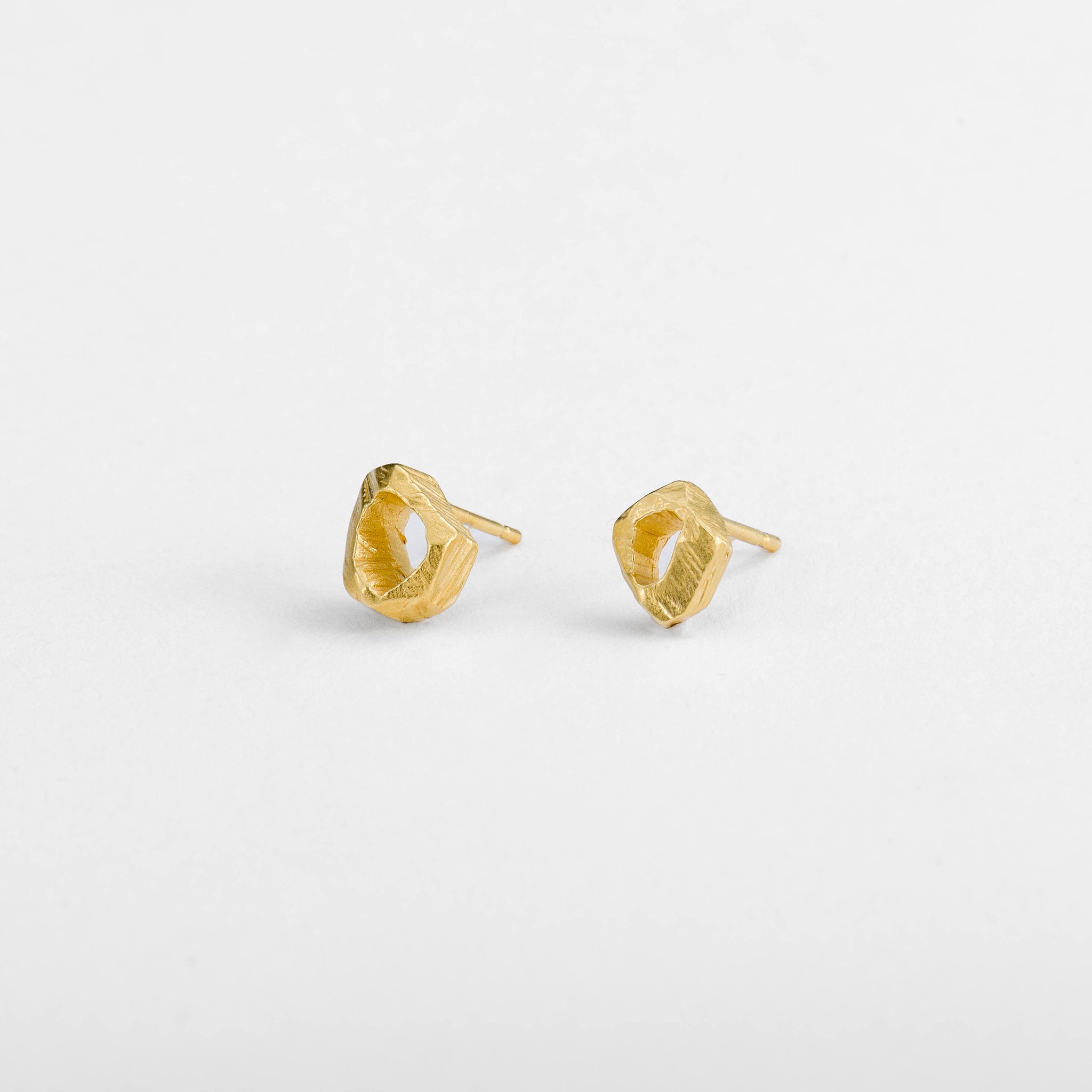 FRAGMENTS STUDS gold vermeil